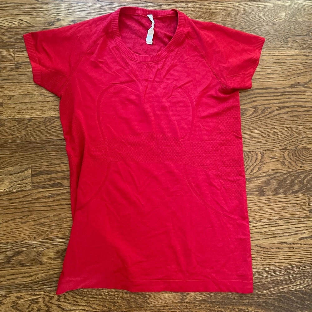 Lululemon run swiftly size 12 red